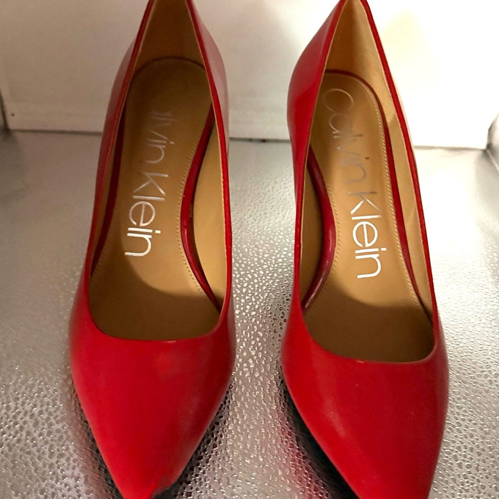 Calvin Klein Bold Red Heels - Picture 7 of 7